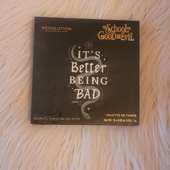 Revolution Beauty The School for Good & Evil X Revolution Nevers Shadow Palette - Picture 1 of 11